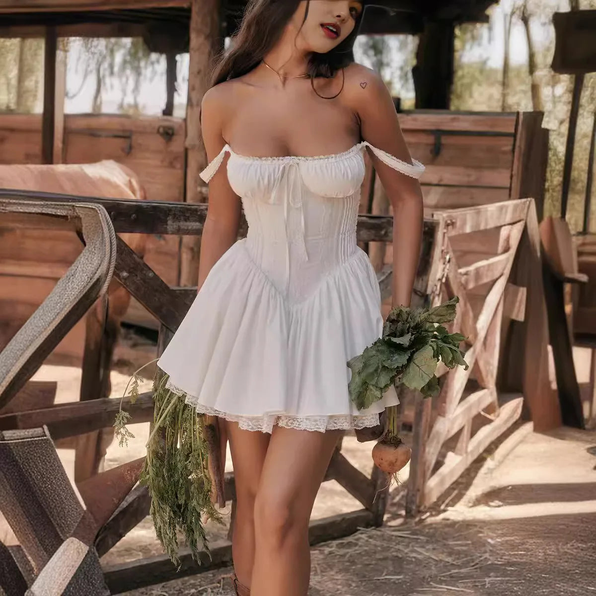 Maja Minikleid mit schmaler Taille